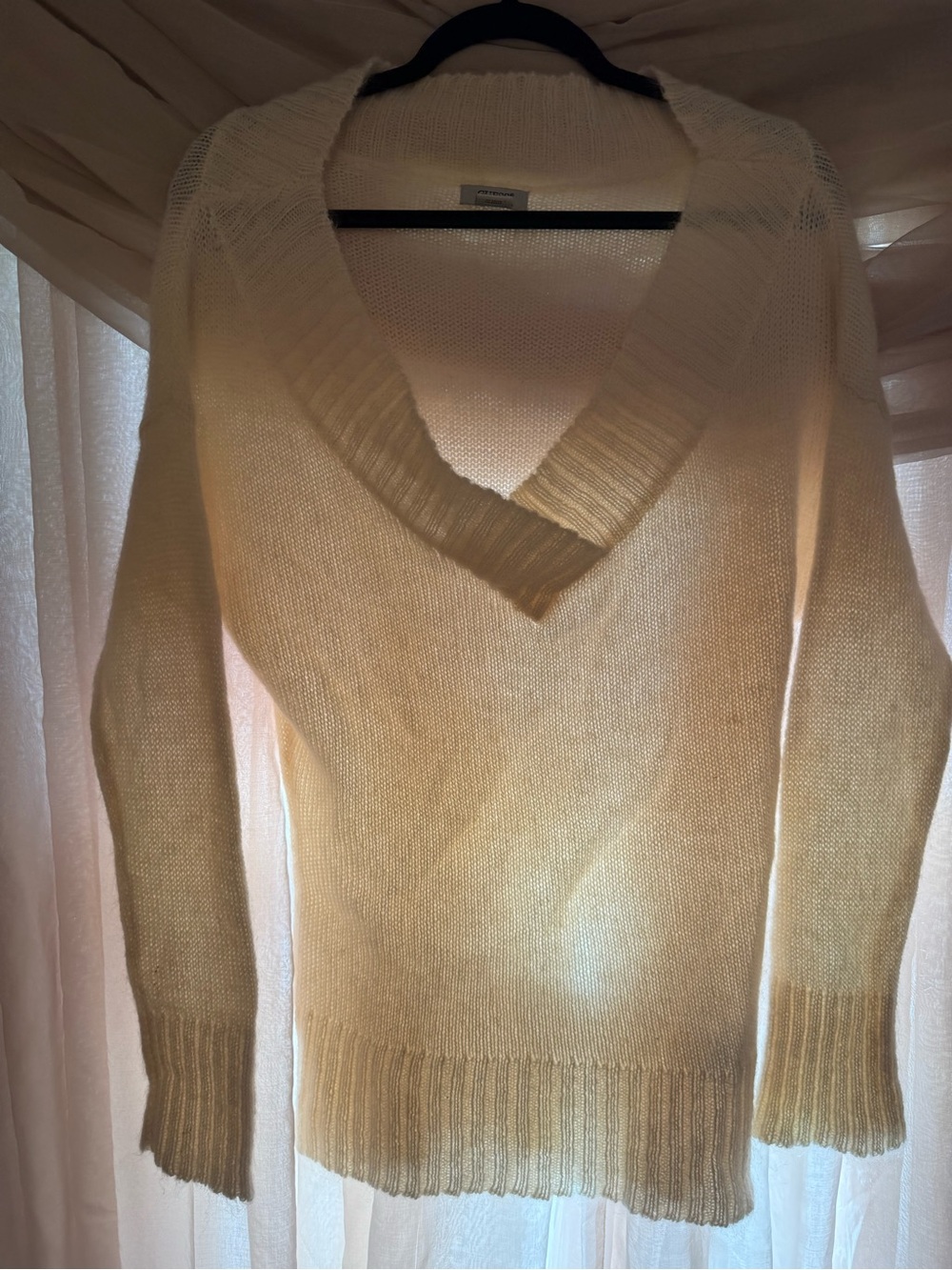 Guess Cream V-Neck Knit Sweater